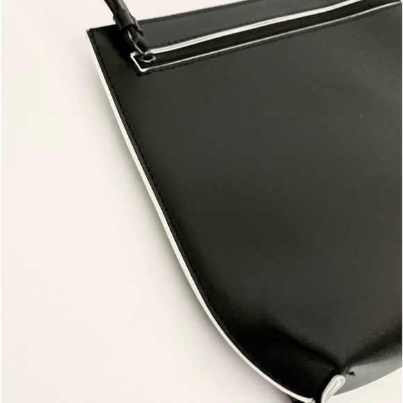 Narciso Rodriguez Parfums Black Faux Leather Wristlet Clutch Cosmetic Pouch - Picture 5 of 10